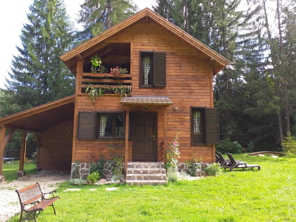 Lotus Chalet Borzont Ngoại thất bức ảnh